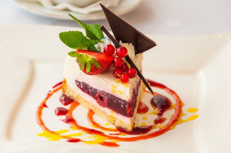 boulangerie-MONS-min_the_cake_dessert_eating_bun_colorful_sweet_dish_taste_cake_with_cream-941034